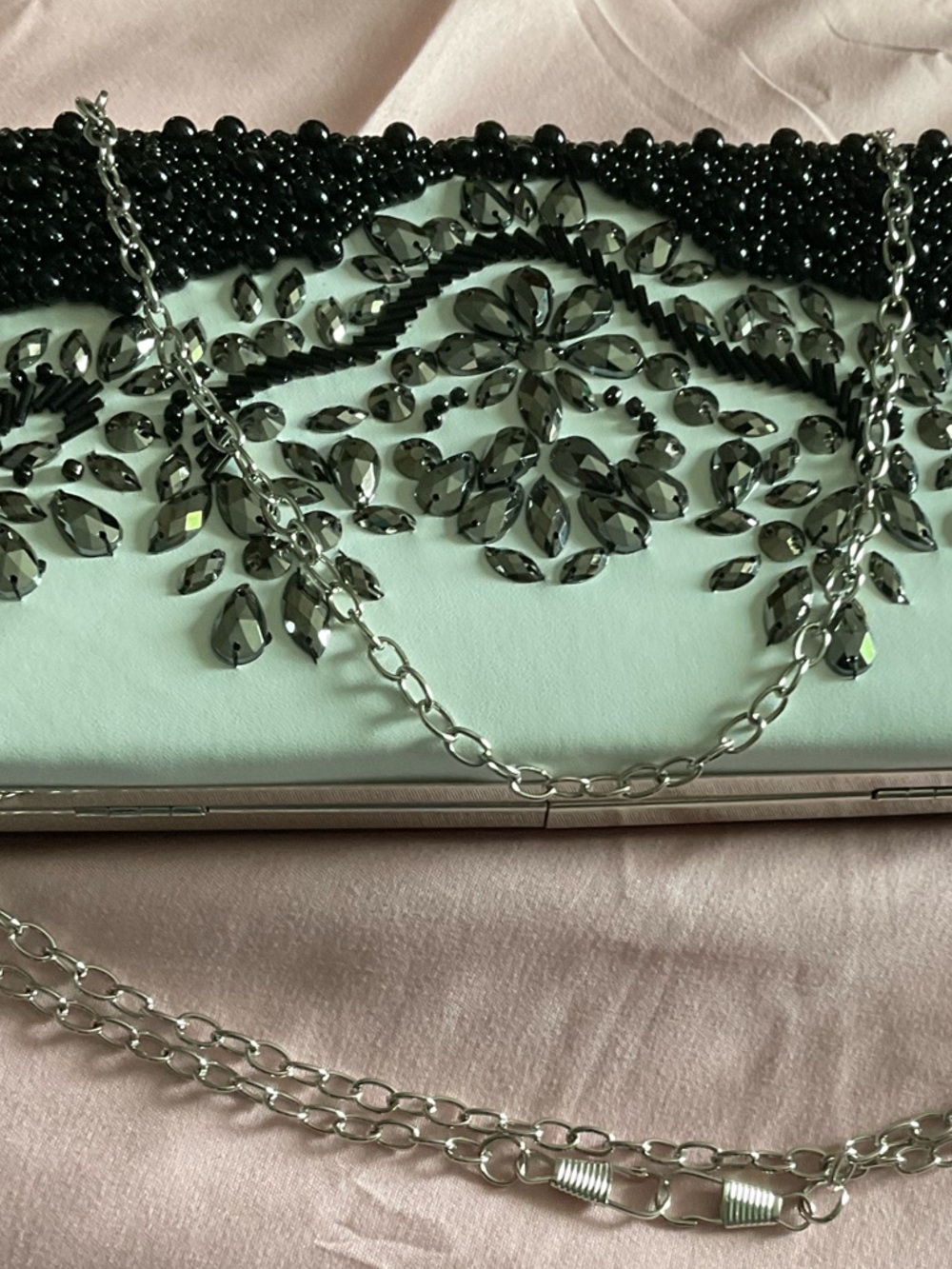 Elegant Beaded Rhinestone Evening Clutch Black/White Chain Strap 7.5 x 5” - Picture 4 of 6